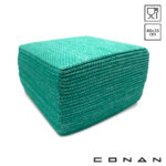 Een stapel Conan Color Wipe groene poetsdoeken op een witte achtergrond