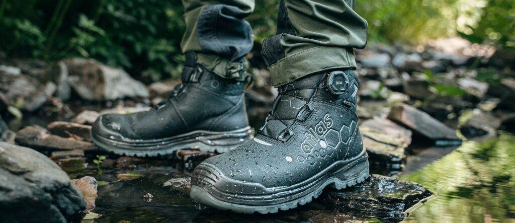 Atlas XT EXTRAGUARD veiligheidsschoenen met BOA-sluiting in natte buitenomgeving