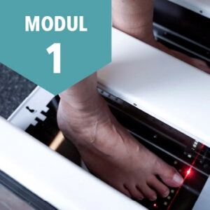 Foot on a digital foot scanner during a fitting assessment, labelled "MODUL 1"